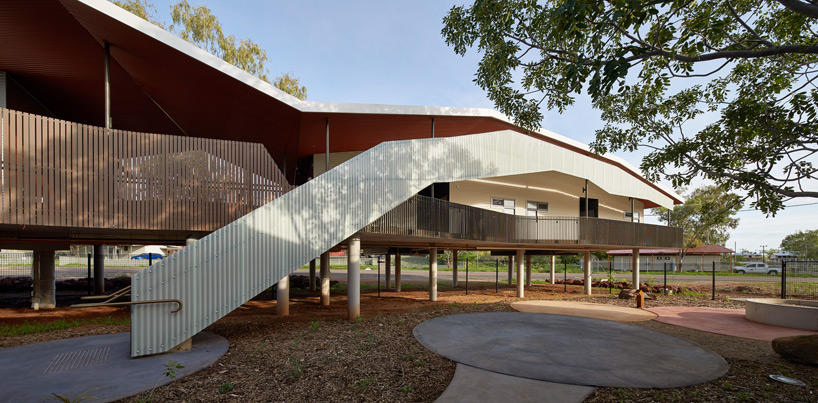 iph-architects-walumba-elders-centre-designboom-02