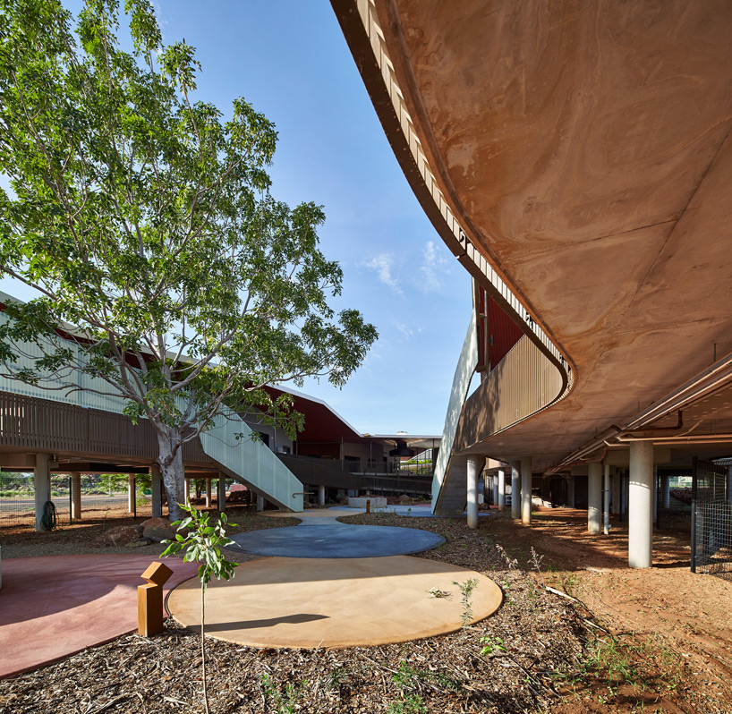 iph-architects-walumba-elders-centre-designboom-02