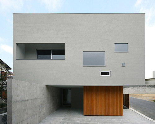 kikumi kusumoto builds car-friendly TER dwelling in toyota-shi, japan