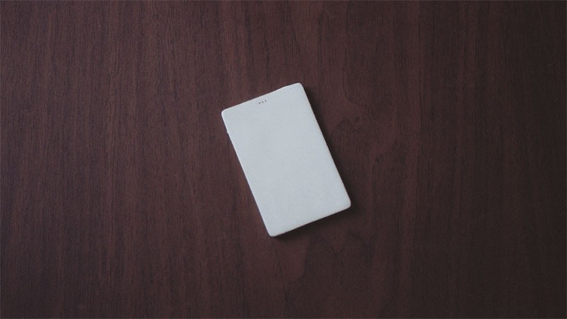 light-the-phone-designboom-03