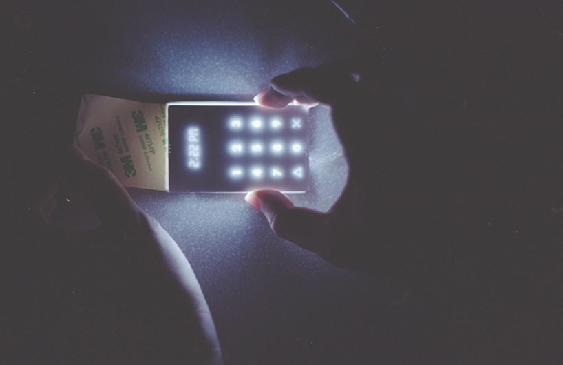 light-the-phone-designboom-05