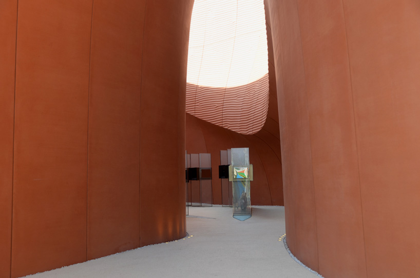united arab emirates pavilion expo milan 2015 foster and partners designboom