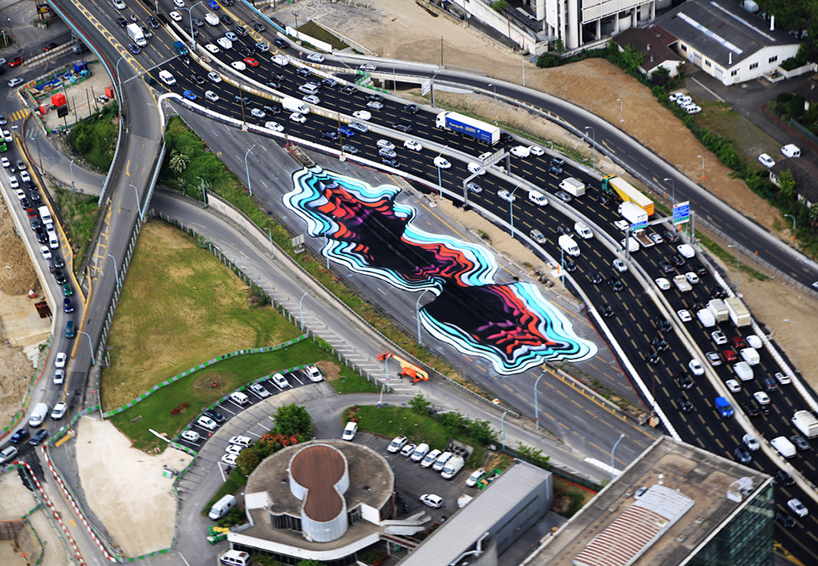 1010 highway paris optical illusion le p&eacute;riph&eacute;rique