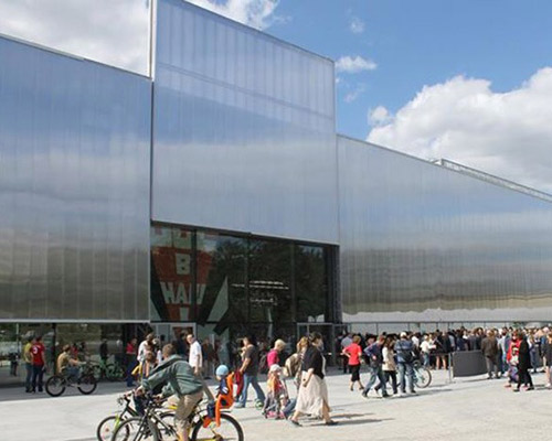 rem koolhaas' garage museum of contemporary art opens