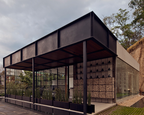 taller david dana arquitectura interprets a contemporary home for blum showroom