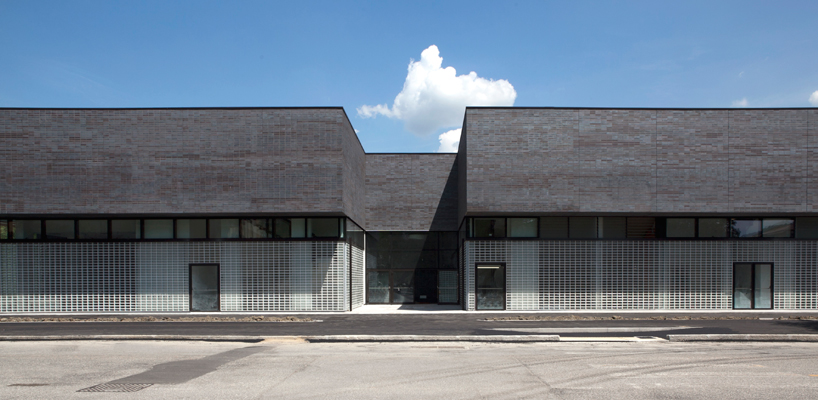 brescia-swimming-center-botticini-architects-designboom-02