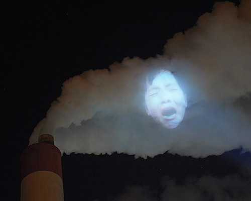 xiao zhu uses factory smoke to illustrate dangers of air pollution