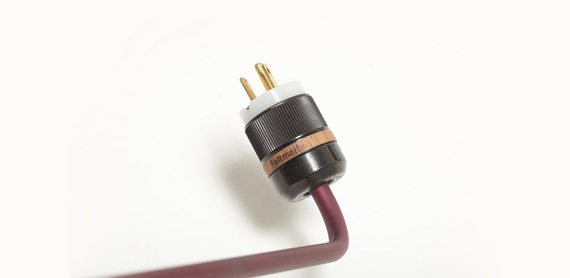 feltmark wald hi•lo plug lamp designboom