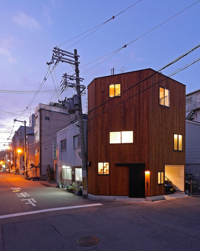 coo planning fills corner plot with house in chiyosaki, japan