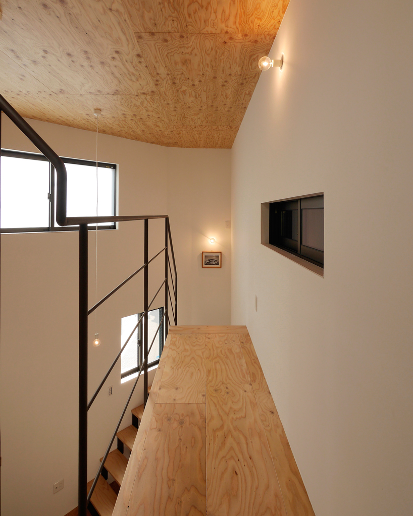 house-in-chiyosaki-coo-planning-japan-designboom-02