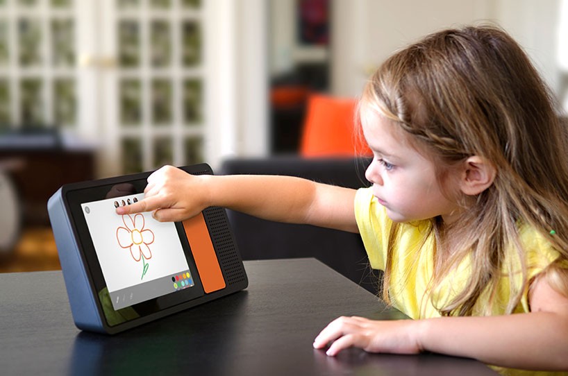 insensi-ily-home-phone-designboom-09