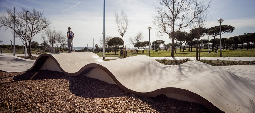 SCOB weaves three skate parks into barcelona's urban fabric