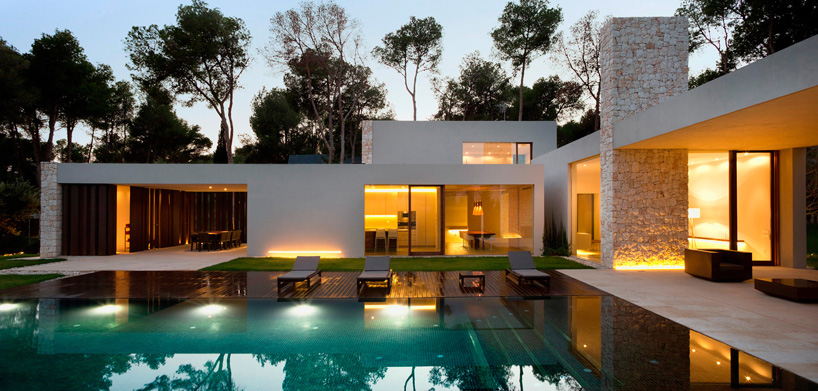 ramon esteve the forest house casa el bosque valencia designboom