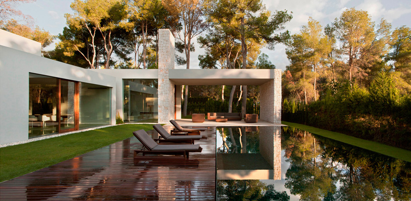 ramon esteve the forest house casa el bosque valencia designboom