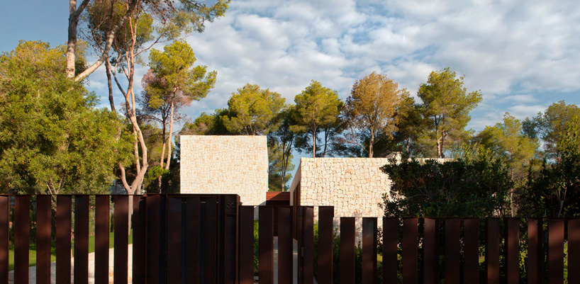 ramon esteve the forest house casa el bosque valencia designboom