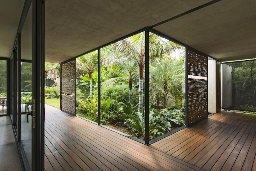 reyes ríos + larraín arquitectos builds casa itzimná in mexico