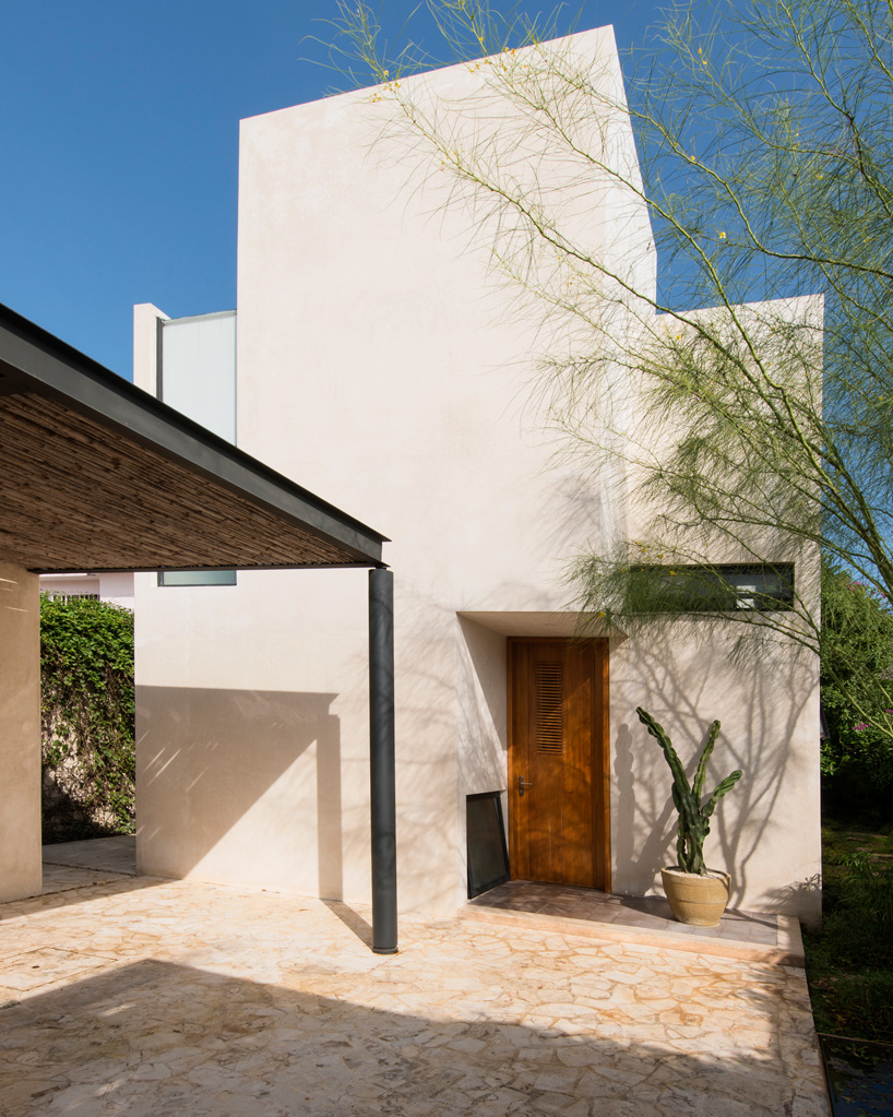 reyes rios + larrain studio casa gg15 house mexico designboom