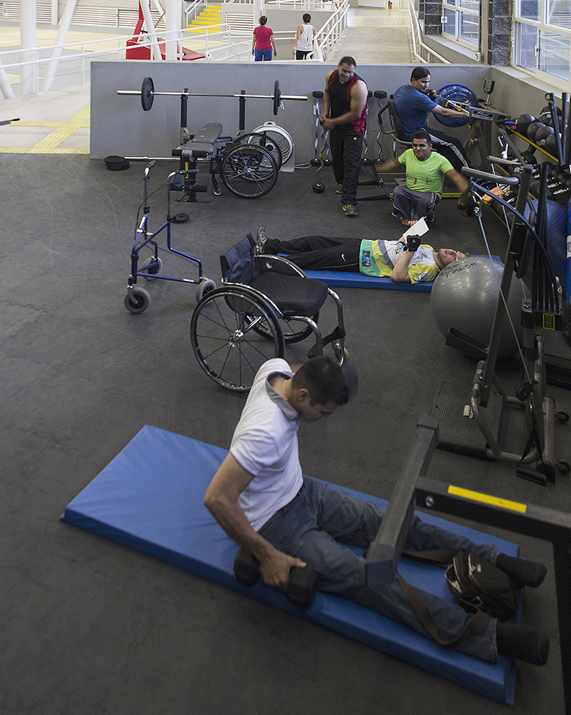 urbánika adapted gym chihuahua mexico designboom urbánika adapted gym chihuahua mexico designboom