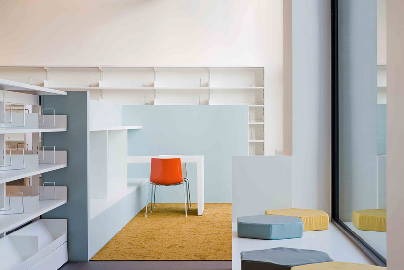 OMEGEVING-new-public-library-zoersel-belgium-designboom-02