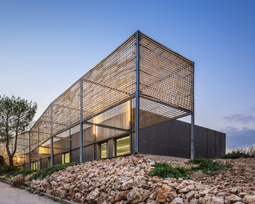 PAN extends marseille's school of architecture in southern france