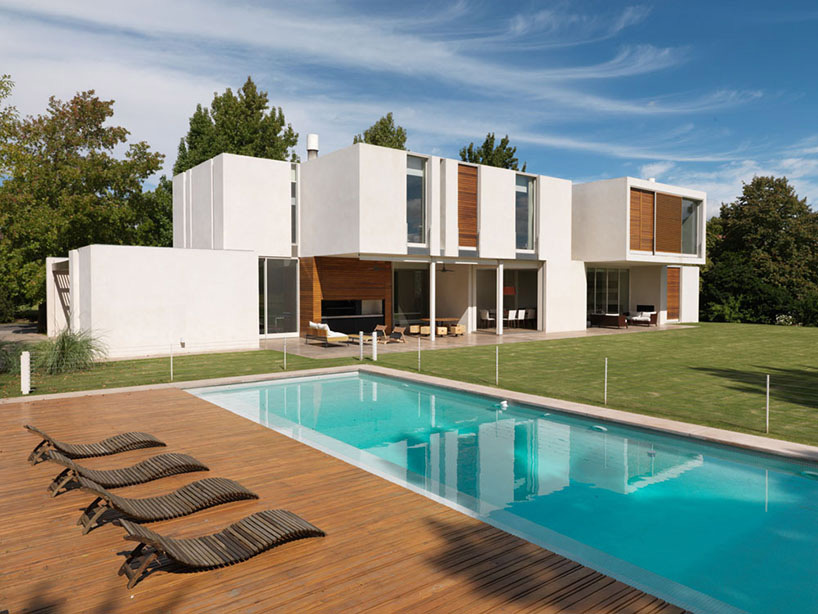 relax poolside at casa as in buenos aires by alric galindez architects