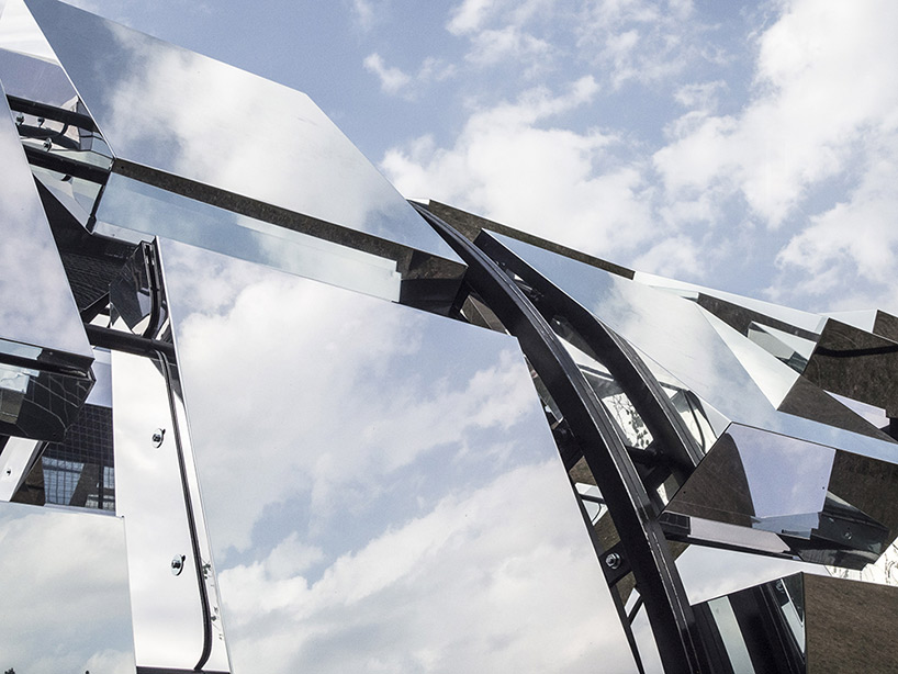 BAT studio HTC straylight selfie vortex designboom