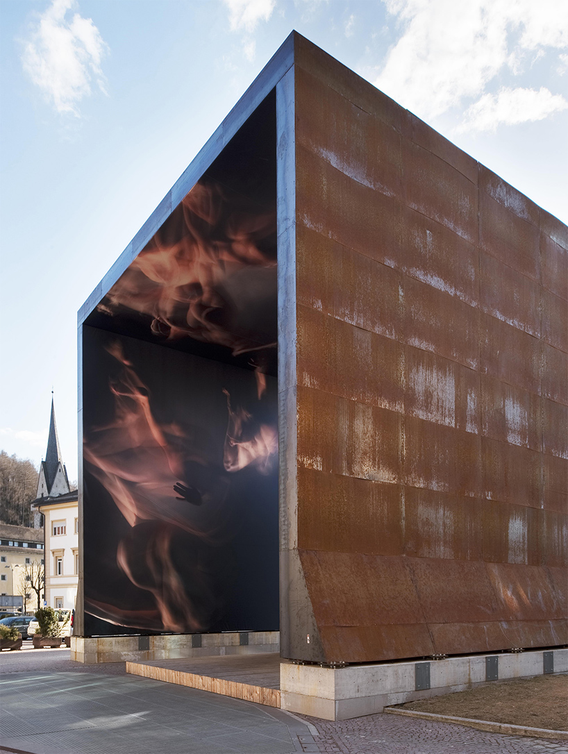 corpus-intra-muros-stefan-hitthaler-ulrich-leitner-bolzano-italy-designboom-004