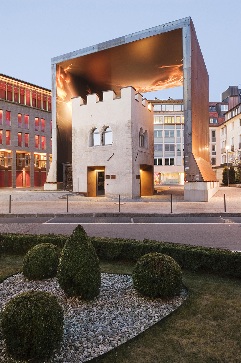 corpus-intra-muros-stefan-hitthaler-ulrich-leitner-bolzano-italy-designboom-010