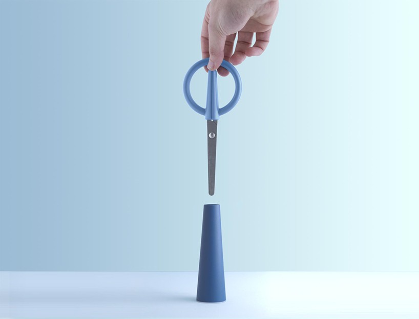 ctrl x free standing scissor alessio romano designboom2