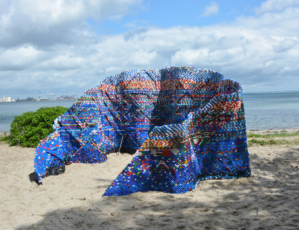 arunkumar H G builds bottle cap pavilion with 70,000 disused plastic pieces
