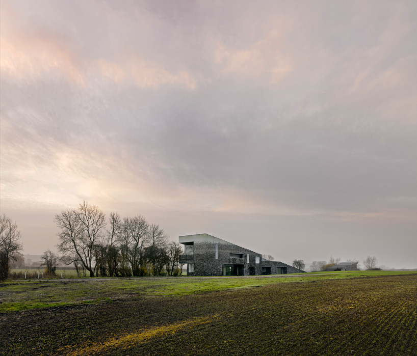flint house skene catling de la pena scdlp rothschild estate buckinghamshire designboom