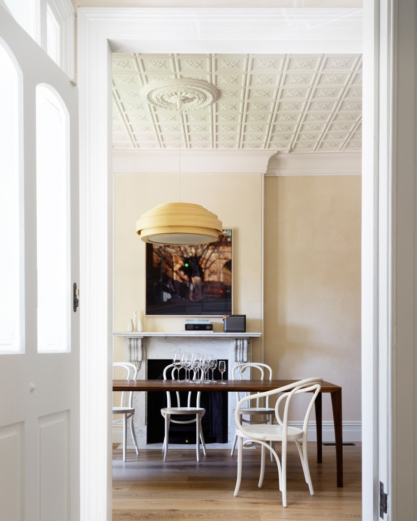 luigi-rosselli-architects-loggia-house-paddington-australia-designboom-03