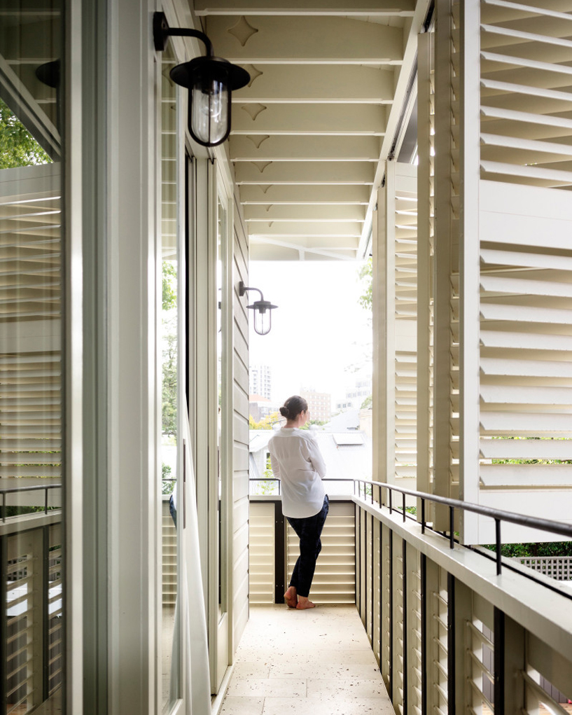 luigi-rosselli-architects-loggia-house-paddington-australia-designboom-03