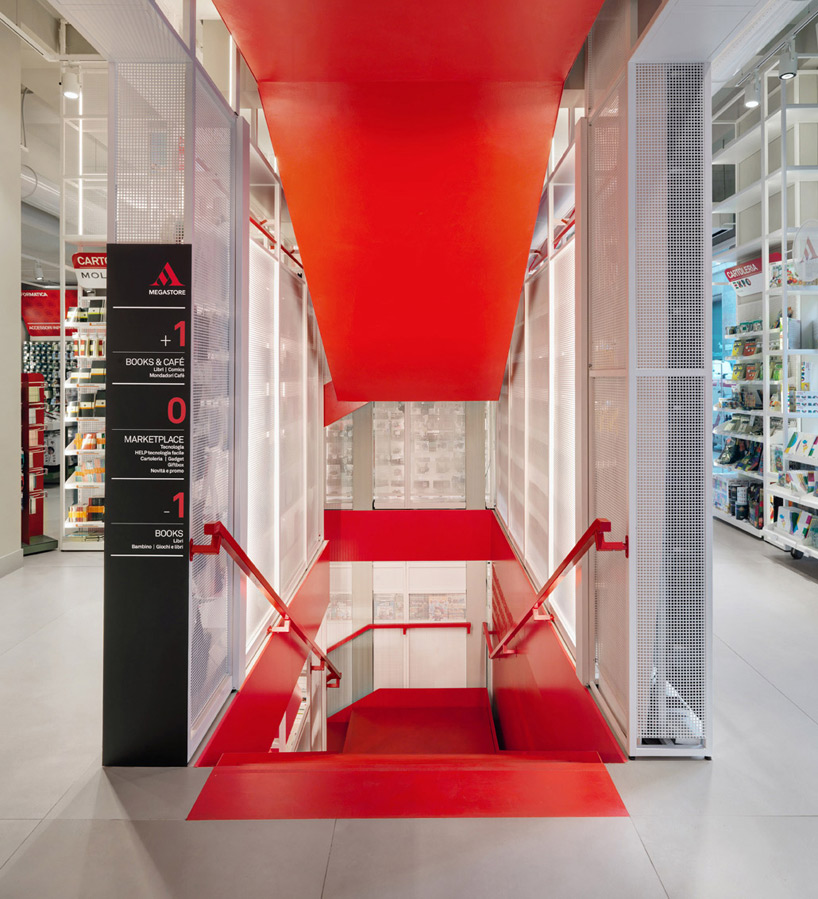 migliore servetto architects mondadori concept store milan italy designboom