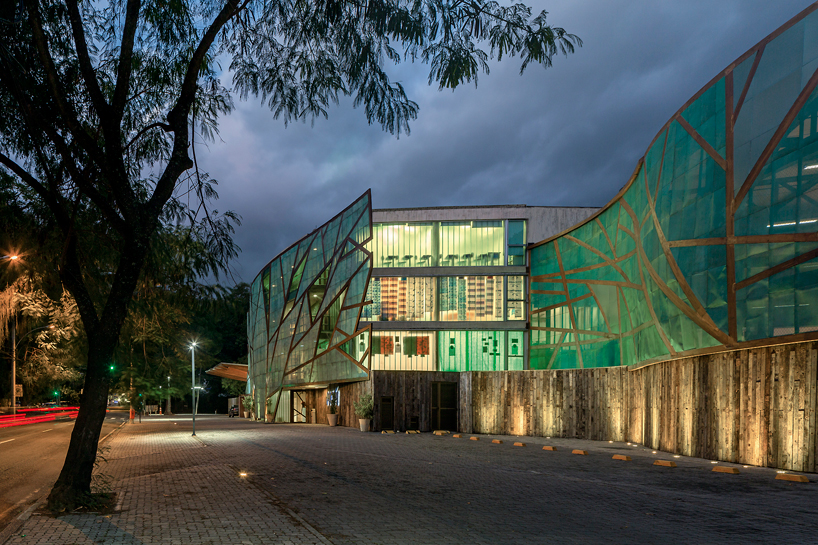 mopi-school-mareines-and-patalano-arquitetura-rio-de-janiero-designboom-02