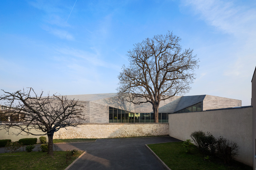 pascale guedot architecte mediatheque media library in bourg-la-reine france designboom