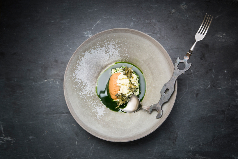 steinbeisser-experimental-gastronomy-berlin-cutlery-designboom-02