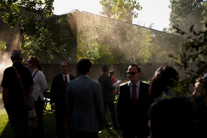 subvert studio tupa a south american totem mirrored pavilion lisbon designboom