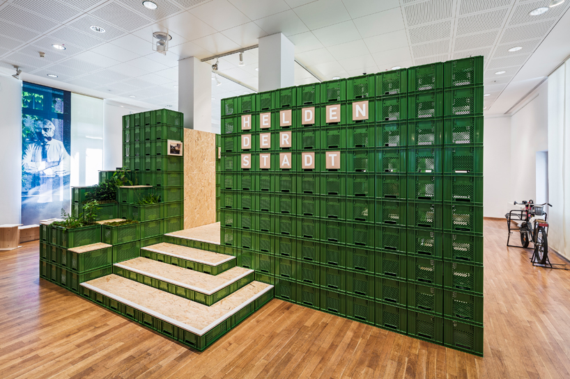 yalla-yalla-exhibition-helden-der-stadt-germany-designboom-02