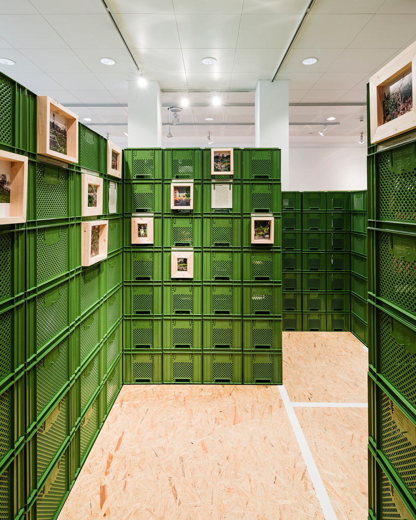 yalla-yalla-exhibition-helden-der-stadt-germany-designboom-02