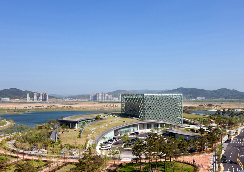 SAMOO-architects-presidential-archive-of-korea-designboom-02
