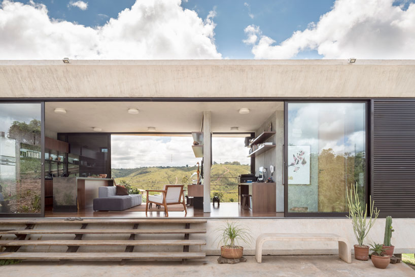 casa-solar-da-serra-3.4-arquitetura-brasilia-brazil-designboom-02
