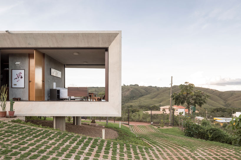 casa-solar-da-serra-3.4-arquitetura-brasilia-brazil-designboom-02