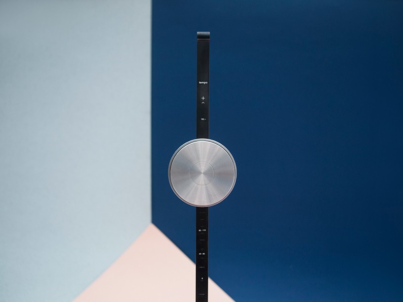gemma-roper-radio-activity-designboom-03