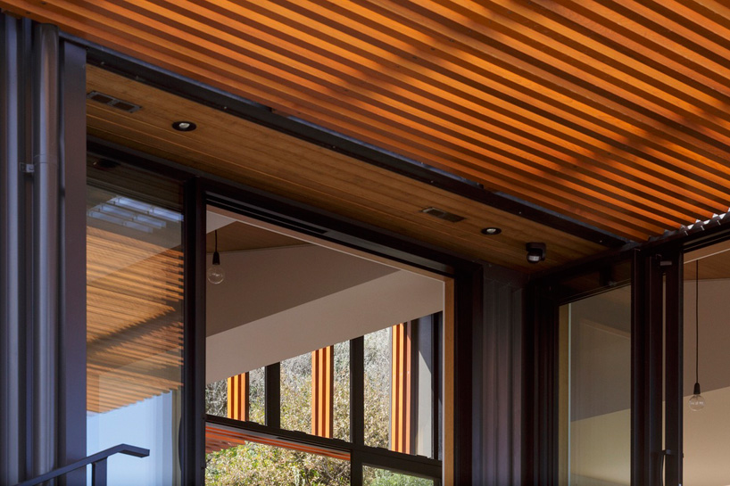 irving smith jack architects offSET shed house new zealand designboom