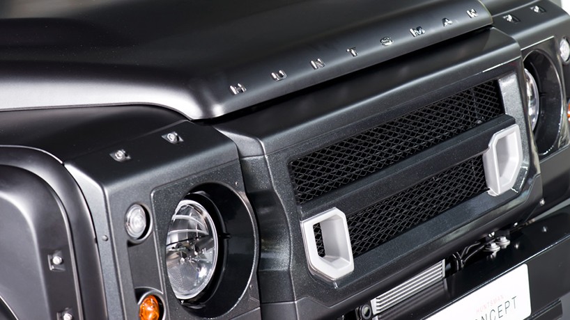 kahn-design-flying-huntsman-6x6-designboom-05