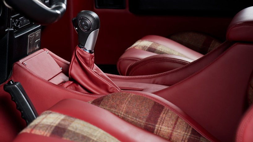 kahn-design-flying-huntsman-6x6-designboom-08