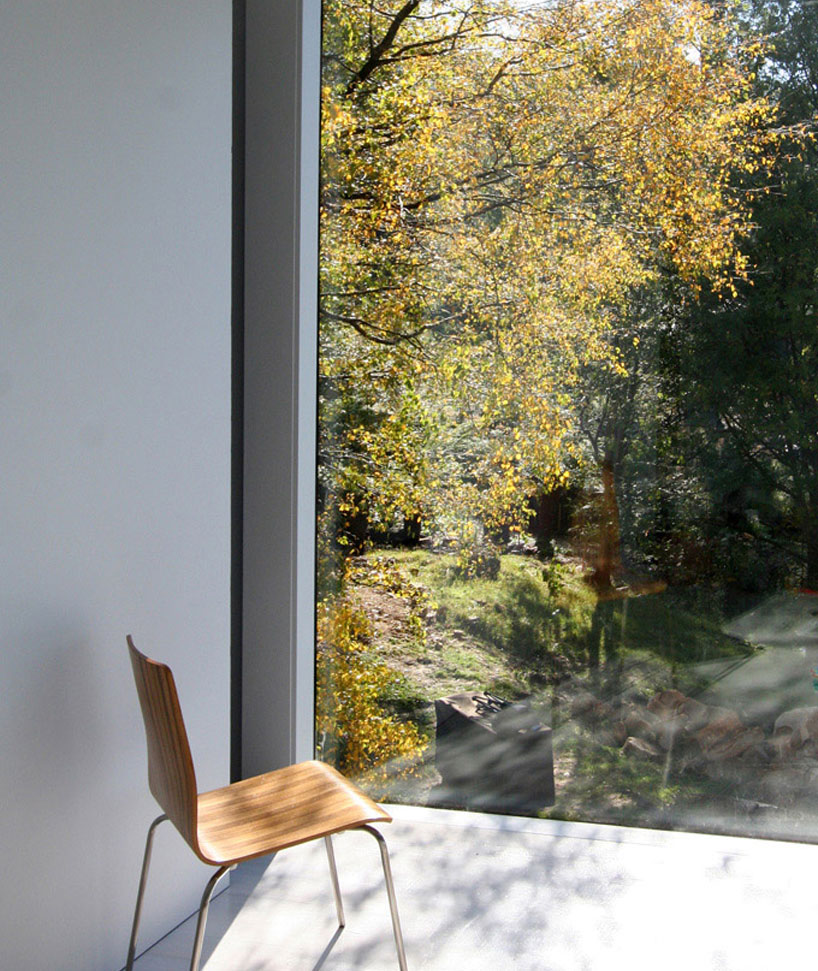 little-big-house-room-11-architects-tasmania-designboom-02