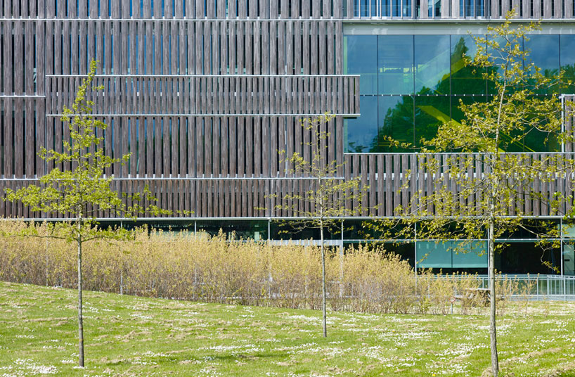 mateo-arquitectura-PGGM-HQ-zeit-holland-designboom-02