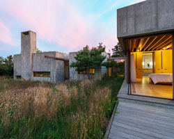 peter rose constructs martha's vineyard property as movable concrete blocks
